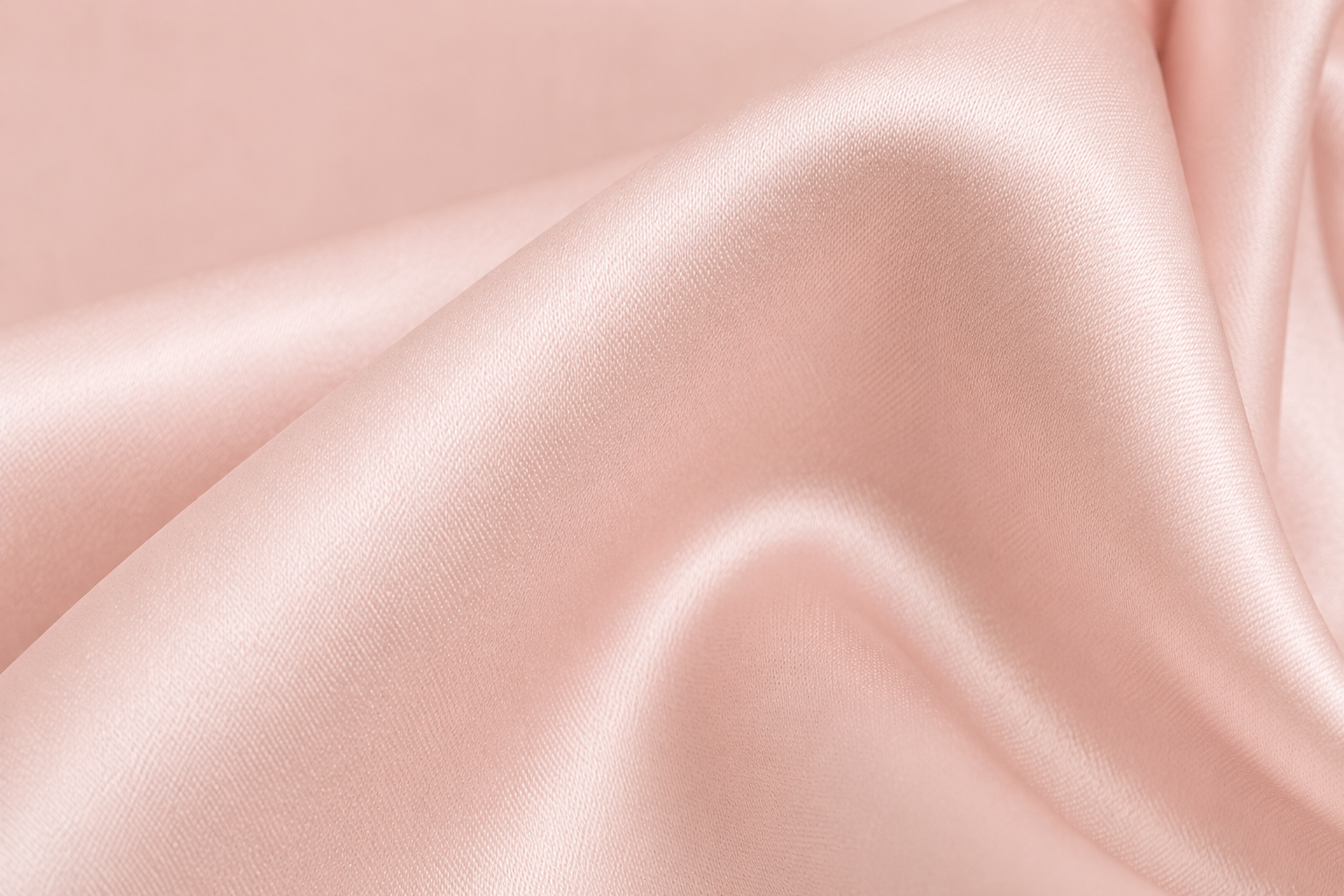 Gros plan texture soie de mûrier naturelle rose poudré masque sommeil YaNa Confort